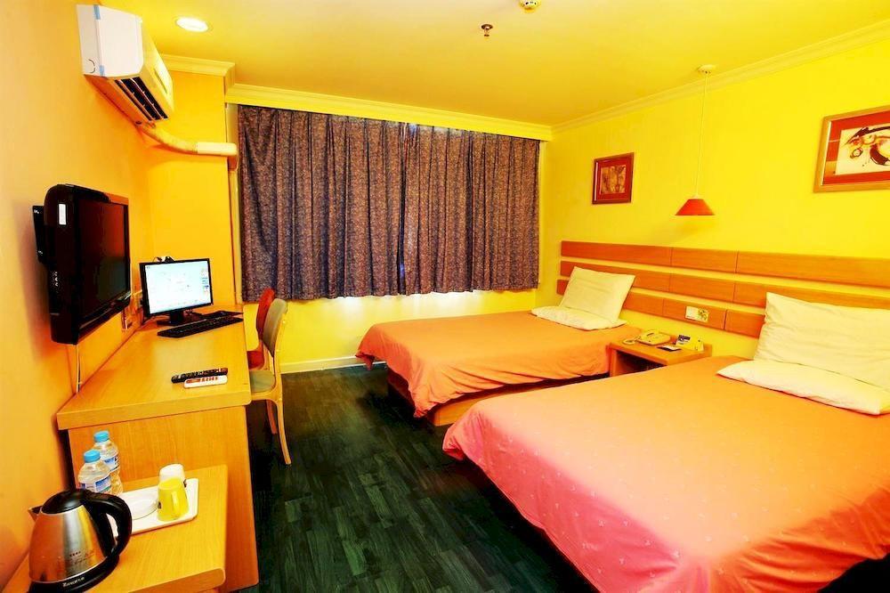 Home Inn Guangzhou Guangdong University Of Foreign Studies Baiyun Avenue Exteriér fotografie