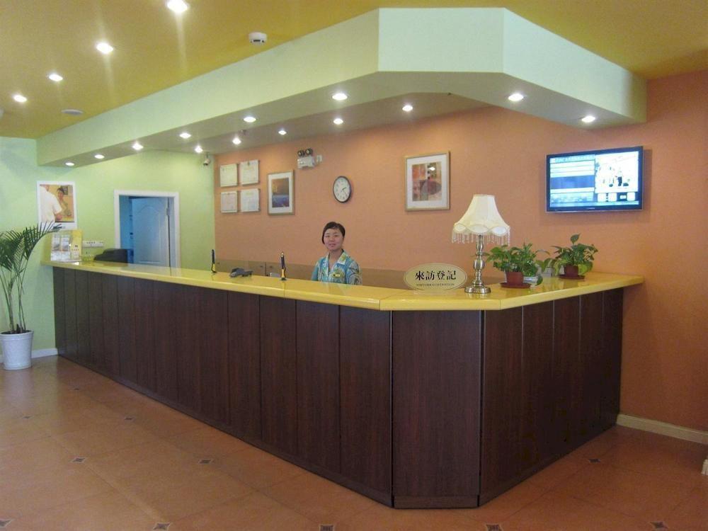 Home Inn Guangzhou Guangdong University Of Foreign Studies Baiyun Avenue Exteriér fotografie